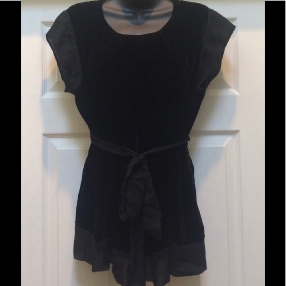Bin 3C BCBG runway velvet blouse never worn size xxs short sleeve